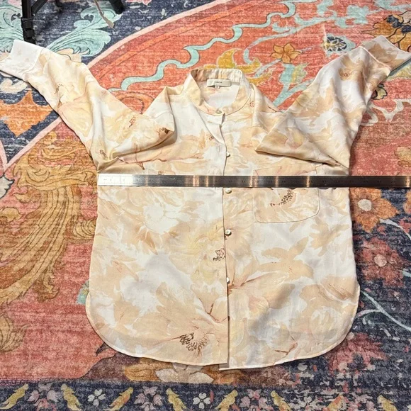 Vince Cream Floral Button-Down Shirt - Picture 3 of 4